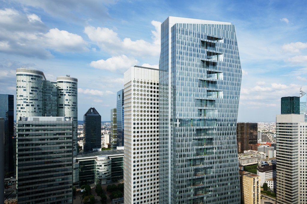 Tour Majunga dans le quartier de La Défense