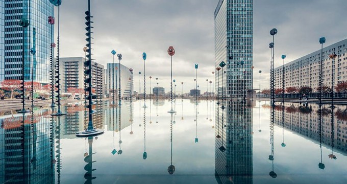 Magnifique reflet dans le quartier de la Défense